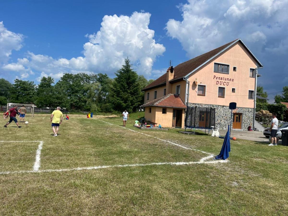 Pensiunea Ducu Scoreiu Zimmer foto